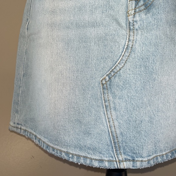 NWT Levi’s High Rise Decon Iconic BF Skirt - Picture 3 of 13